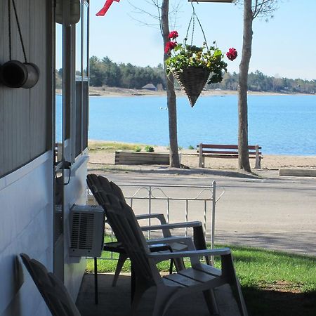 Balm Beach Resort And Motel Εξωτερικό φωτογραφία