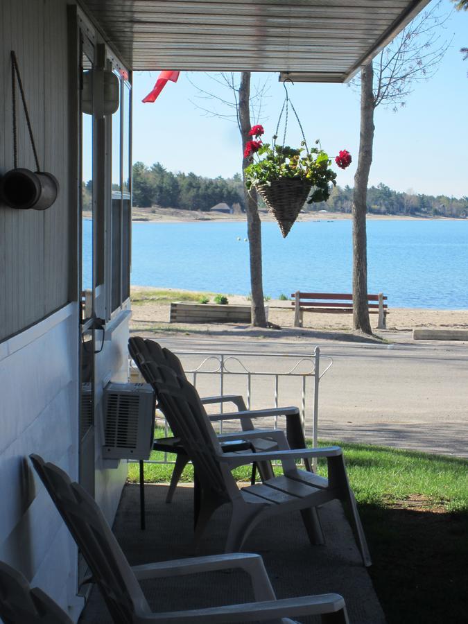Balm Beach Resort And Motel Εξωτερικό φωτογραφία